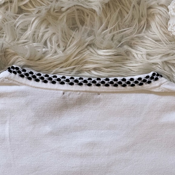 KARL LAGERFELD PARIS white knit t-shirt with black neck trim, XL - Picture 9 of 16